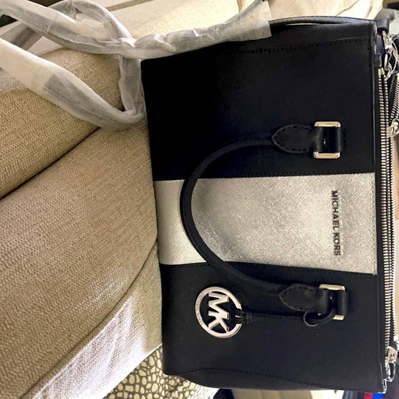 Michael Kors Handbags - Michel kors cross body